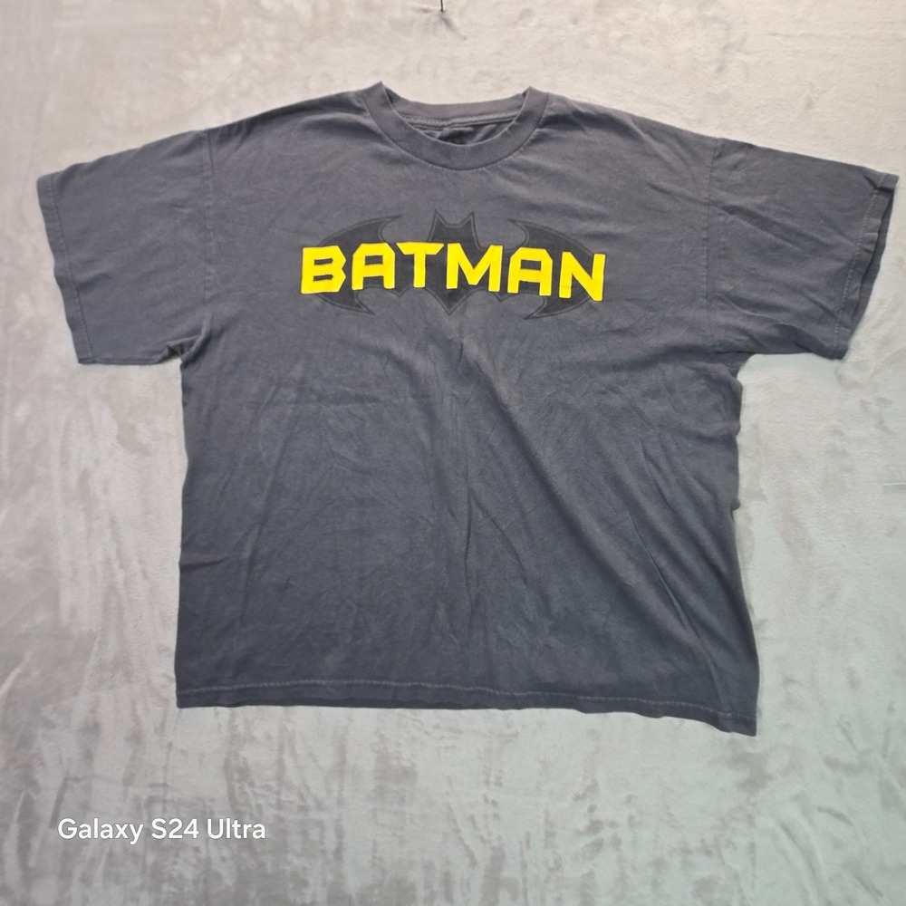 Batman T-Shirt Mens XL Charcoal Gray Cotton Spellout Graphic Classic DC Comics
